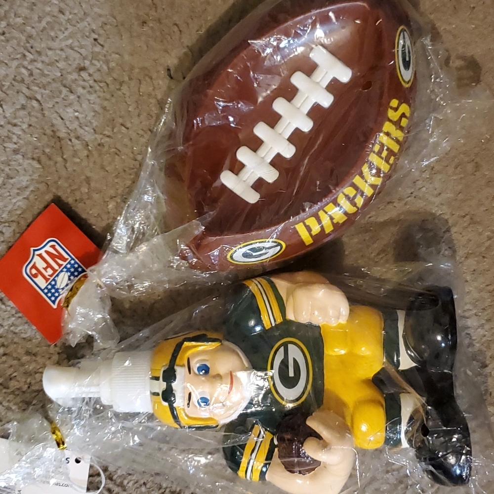 Green Bay Packers Soap Dispenser Set bathroom